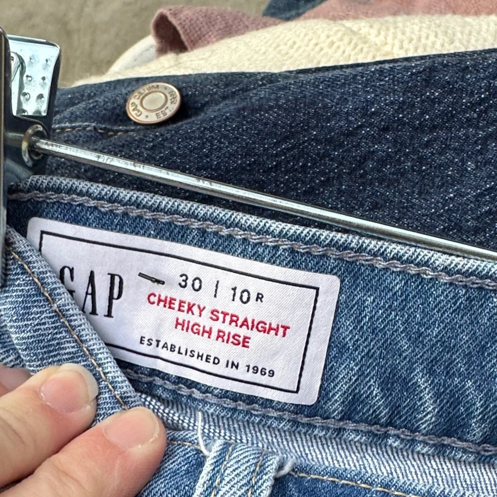 GAP Cheeky Straight Jeans - Picture 3 of 3